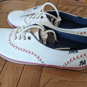 New York Yankees MLB Keds, women's size 9. Original tags, never worn.